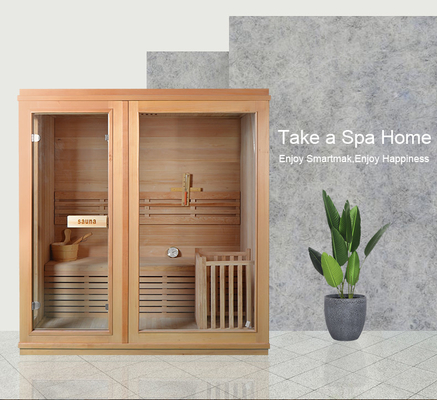 Phòng tắm hơi nước trong nhà với lò sưởi và đá